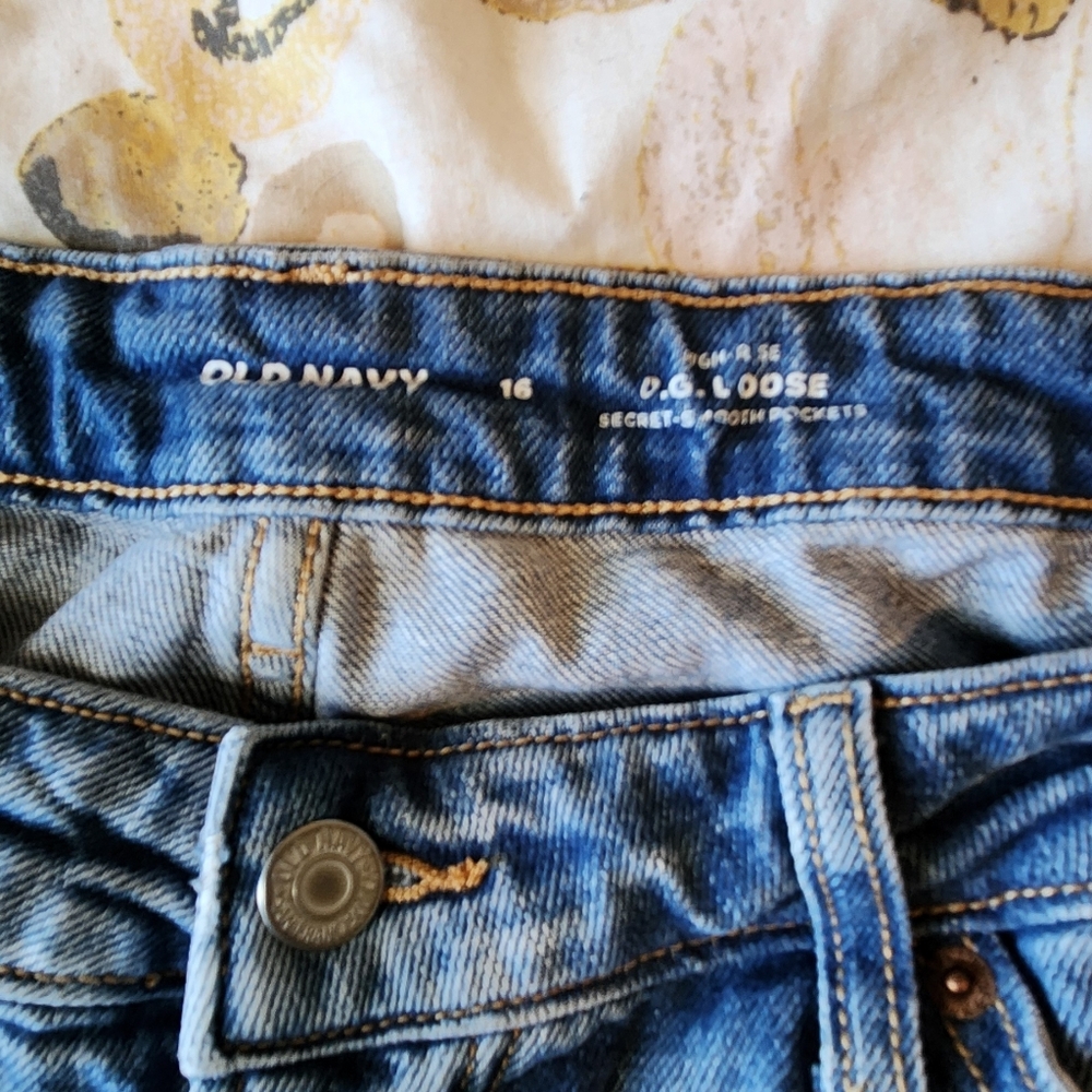 Old Navy Mid Rise OG Loose Size 16